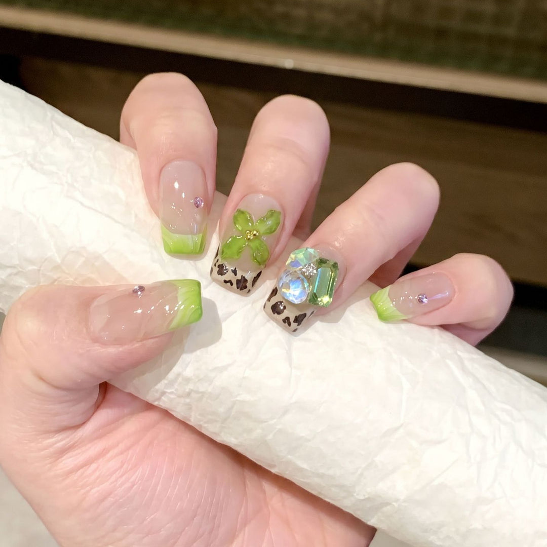 Floral-Themed Press-On Nail Set Stornfield