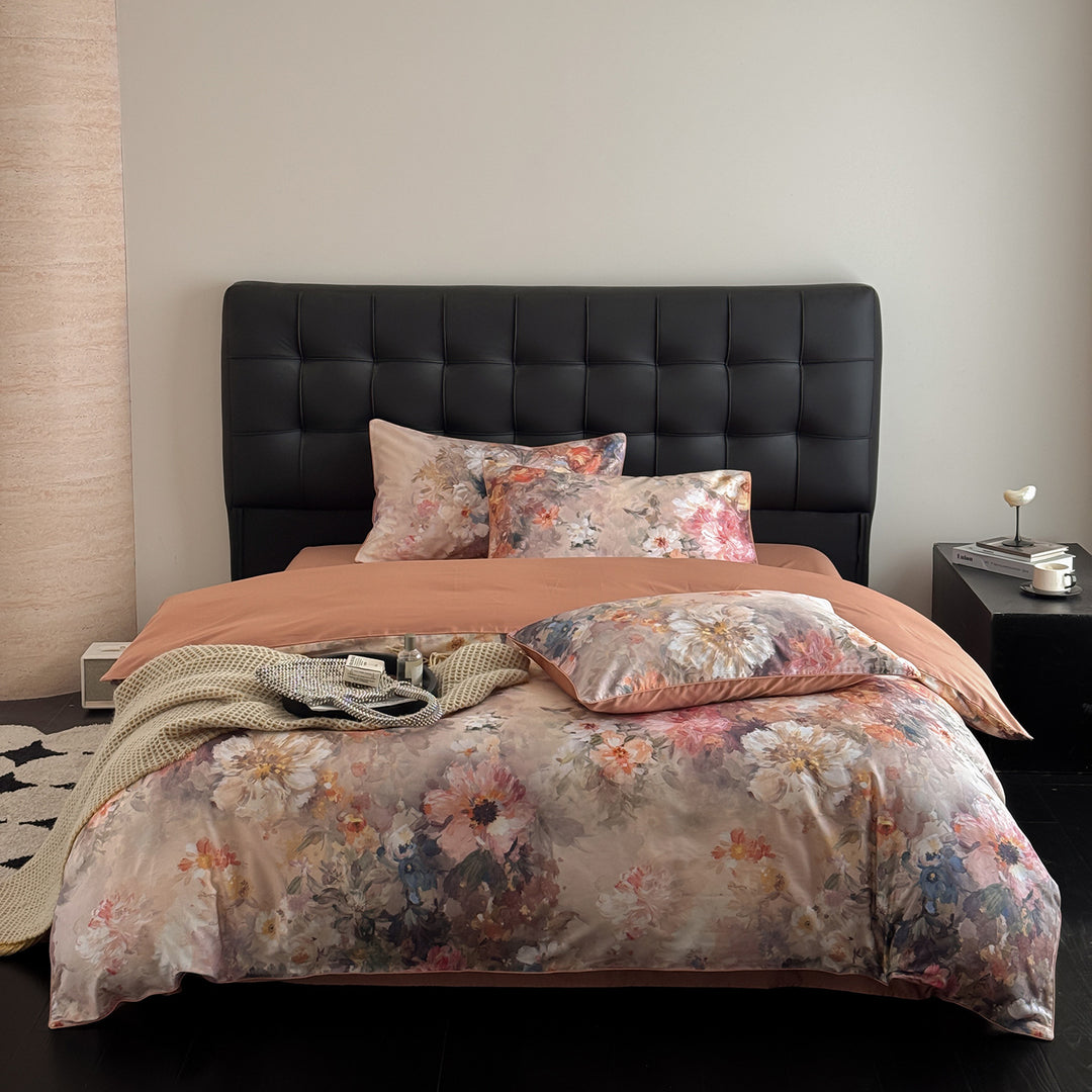 Bedding set with floral sketch look and reversible function
