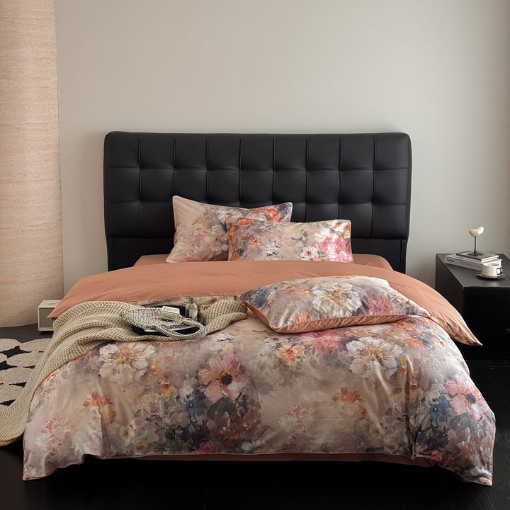 Bedding set with floral sketch look and reversible function
