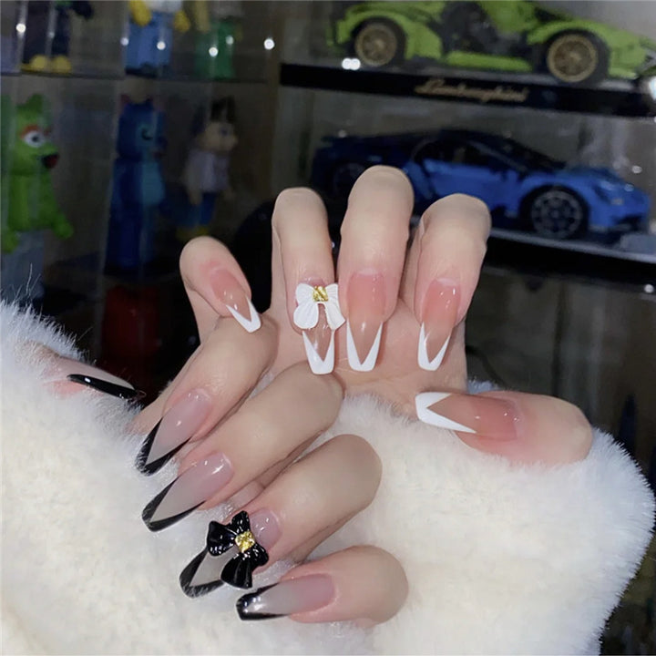 Decorative Floral Press-On Nail Art Set Stornfield