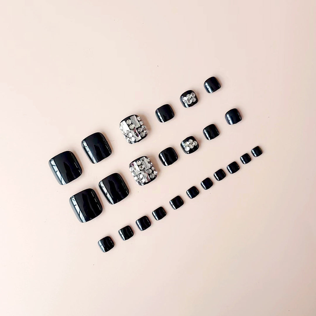 Artificial nail set with elegant rhinestone and glitter accents Stornfield