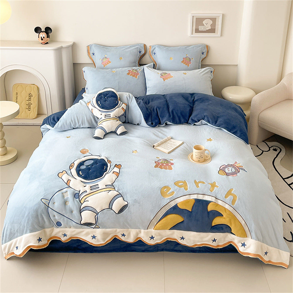 Children's Reversible Plush Cotton Duvet Cover Set with Embroidered Astronaut Appliqué and Pillow Shams