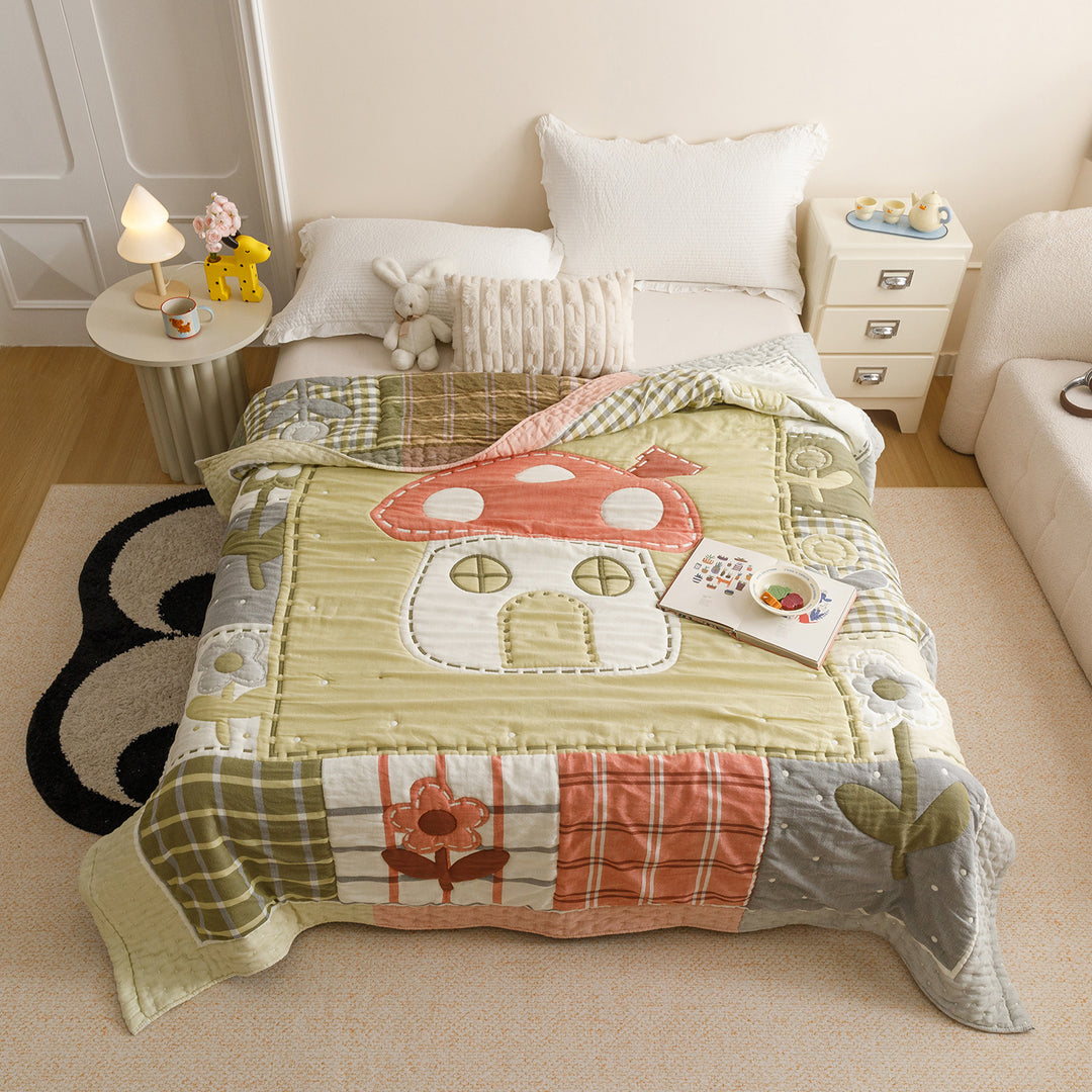 Quilted Cotton Bedding Comforter with Appliqué Bears