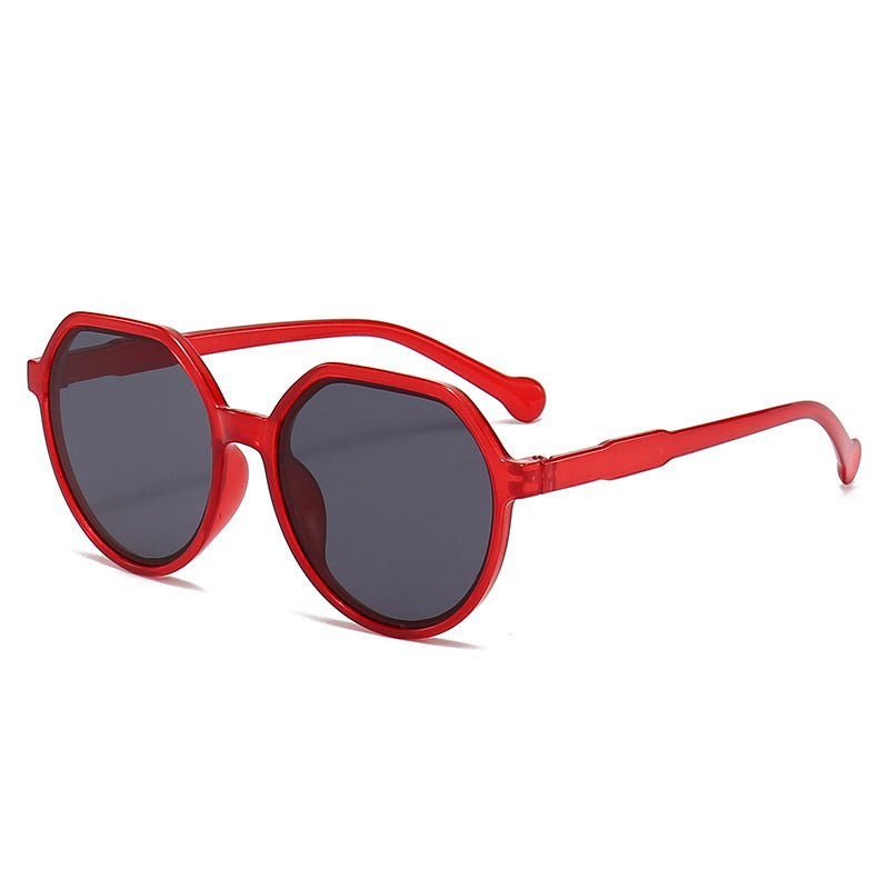 Vintage-Inspired Oversized Sunglasses