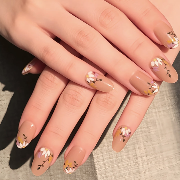 Floral Decorative Press-On Nail Set Stornfield