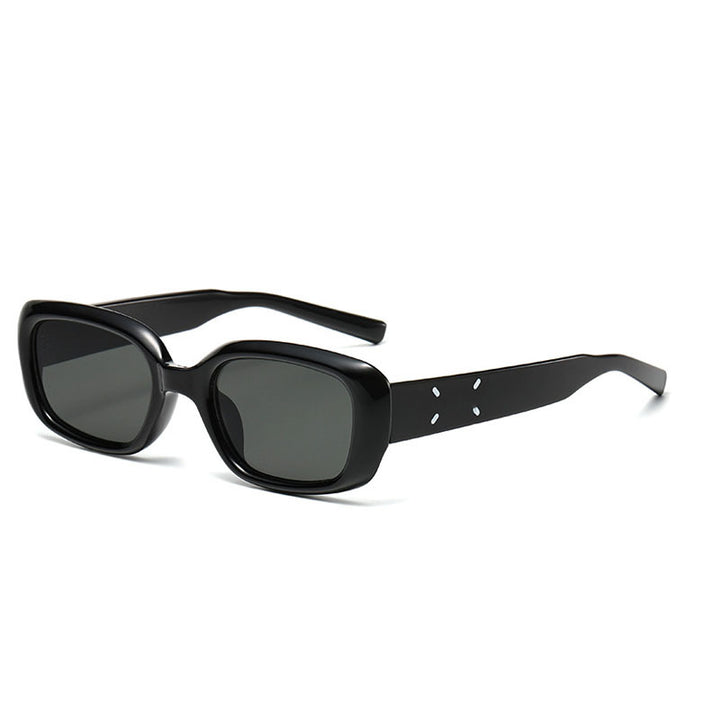 Ladies Retro-Inspired Sunglasses with Curved Frame Stornfield