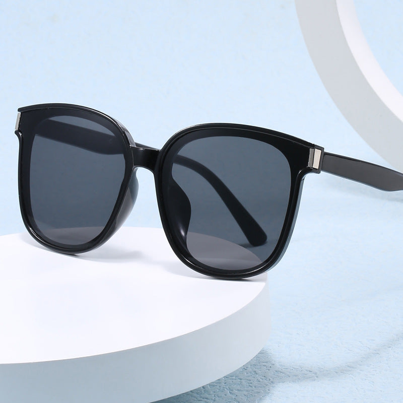 Women's stylish sunglasses with fashionable design Stornfield