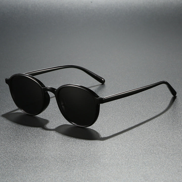Ladies fashionable sunglasses in classic oval design Stornfield
