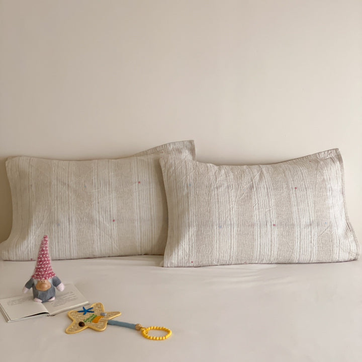 Quilted Cotton Pillowcase Pair with Embroidered Lamb Motif and Soft Crinkle Texture