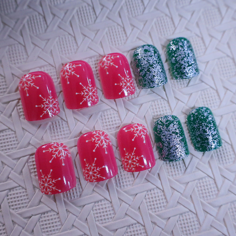 Festive Holiday Themed Nail Art Stornfield