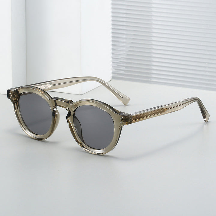Ladies fashionable sunglasses in a stylish round design by Stornfield