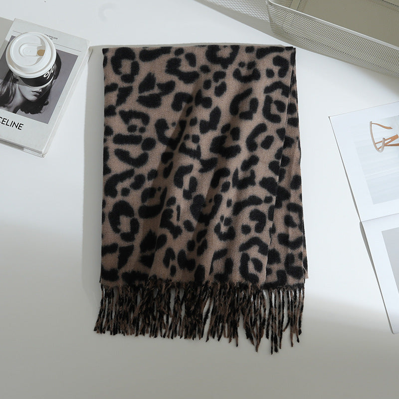 Ladies Elegant and patterned animal scarf with fringes Stornfield