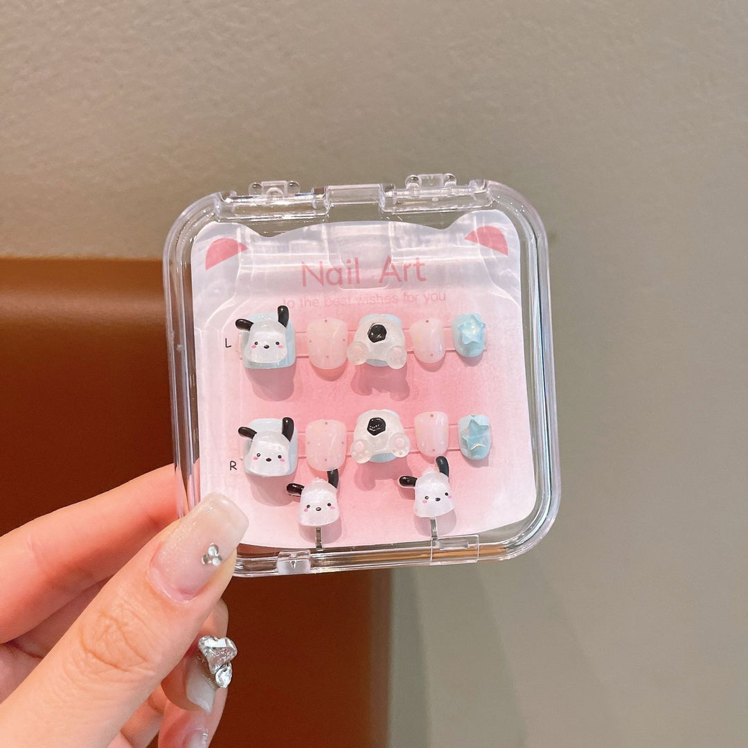 Creative artificial nails with 3D designs Stornfield