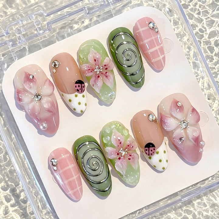 Artistic Floral Design Press-On Nail Set Stornfield