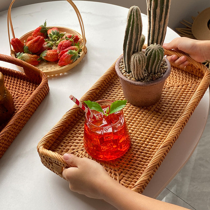 Women's rectangular serving platter made of natural rattan Stornfield