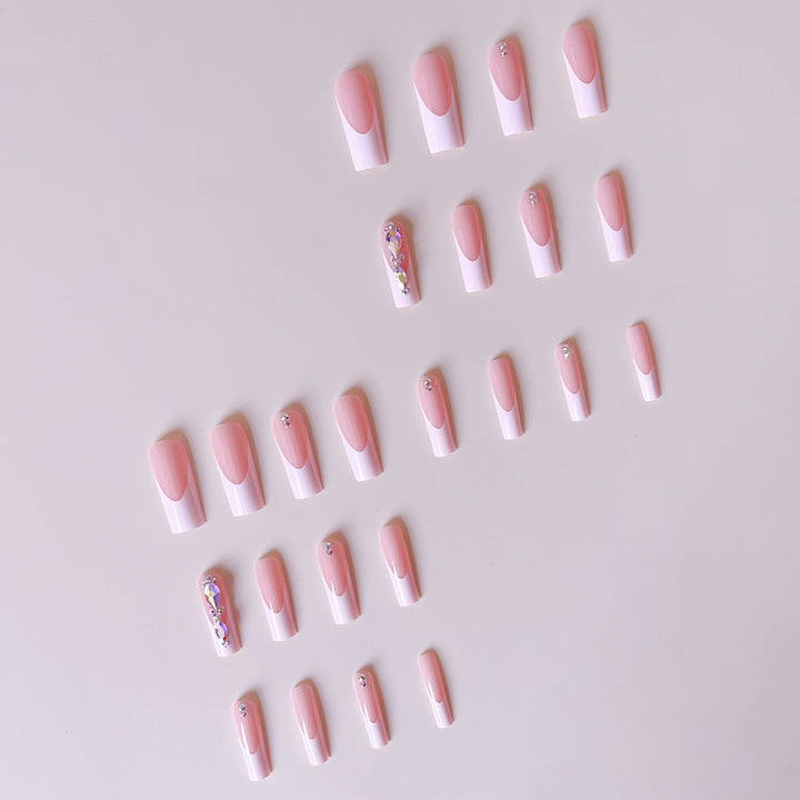 Glamorous Art Nails Stornfield