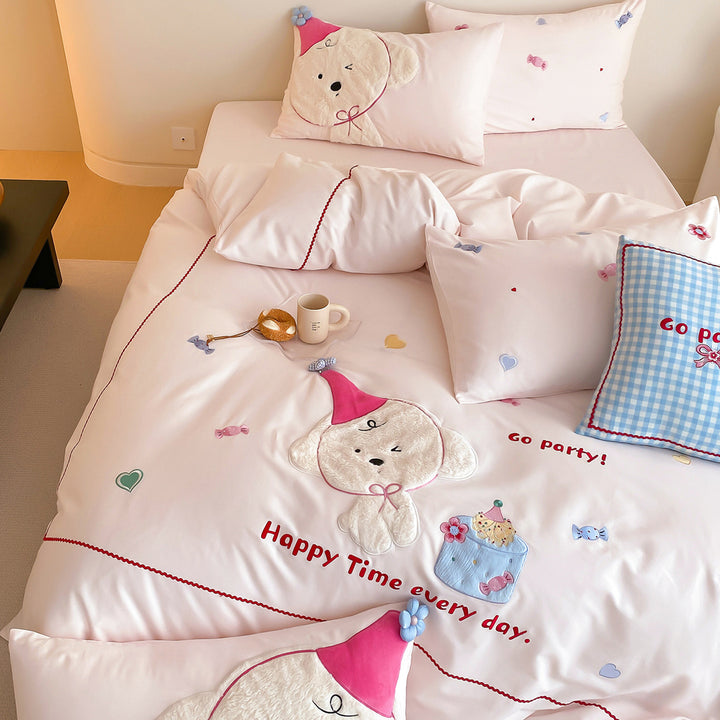 Playful Bear Appliqué Cotton-Sateen Duvet Cover Set with Quilted Accent Pillow and Hidden Zipper