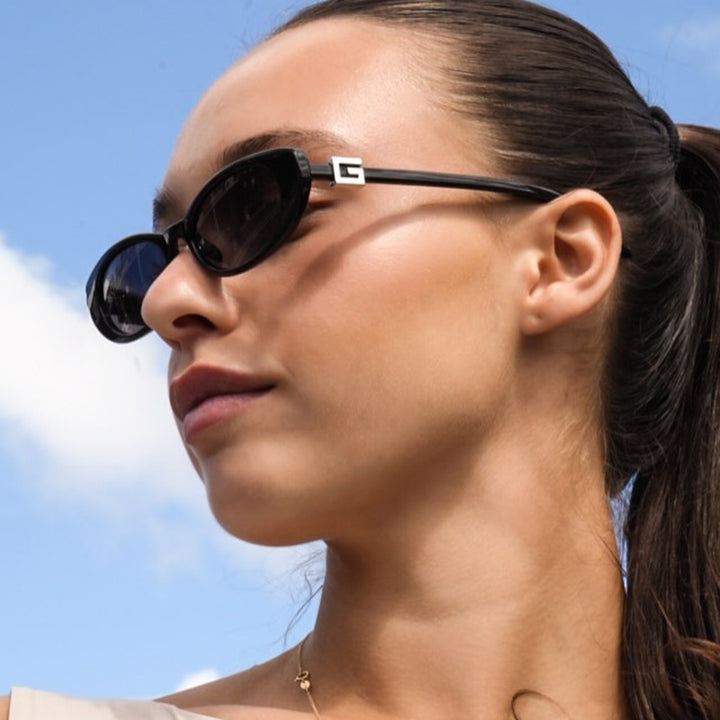 Women elegant Cat-Eye sunglasses with fine accents Stornfield