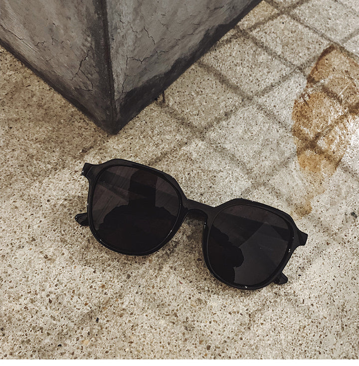 Fashionable sunglasses with square frame Stornfield