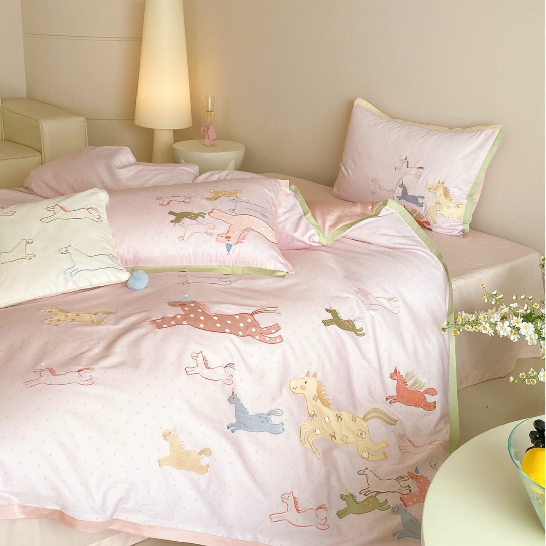 Luxurious cotton satin bedding set with unicorn embroidery