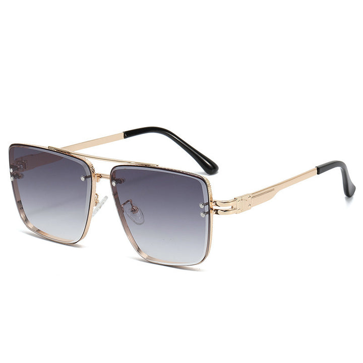 Women Elegant Oversized Sunglasses with Gradient Lenses and Eye-Catching Frame Stornfield