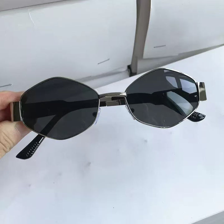 Elegant Modish Oval Frame Sunglasses Stornfield
