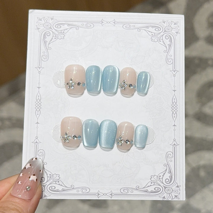 Elegant Artificial Nails with Radiant Accents Stornfield