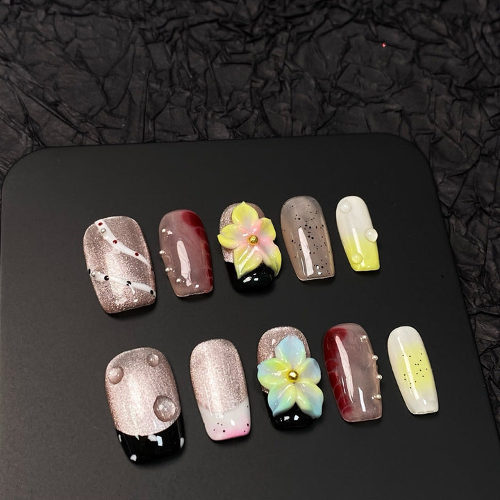 Artistic Decorative Press-On Nail Set