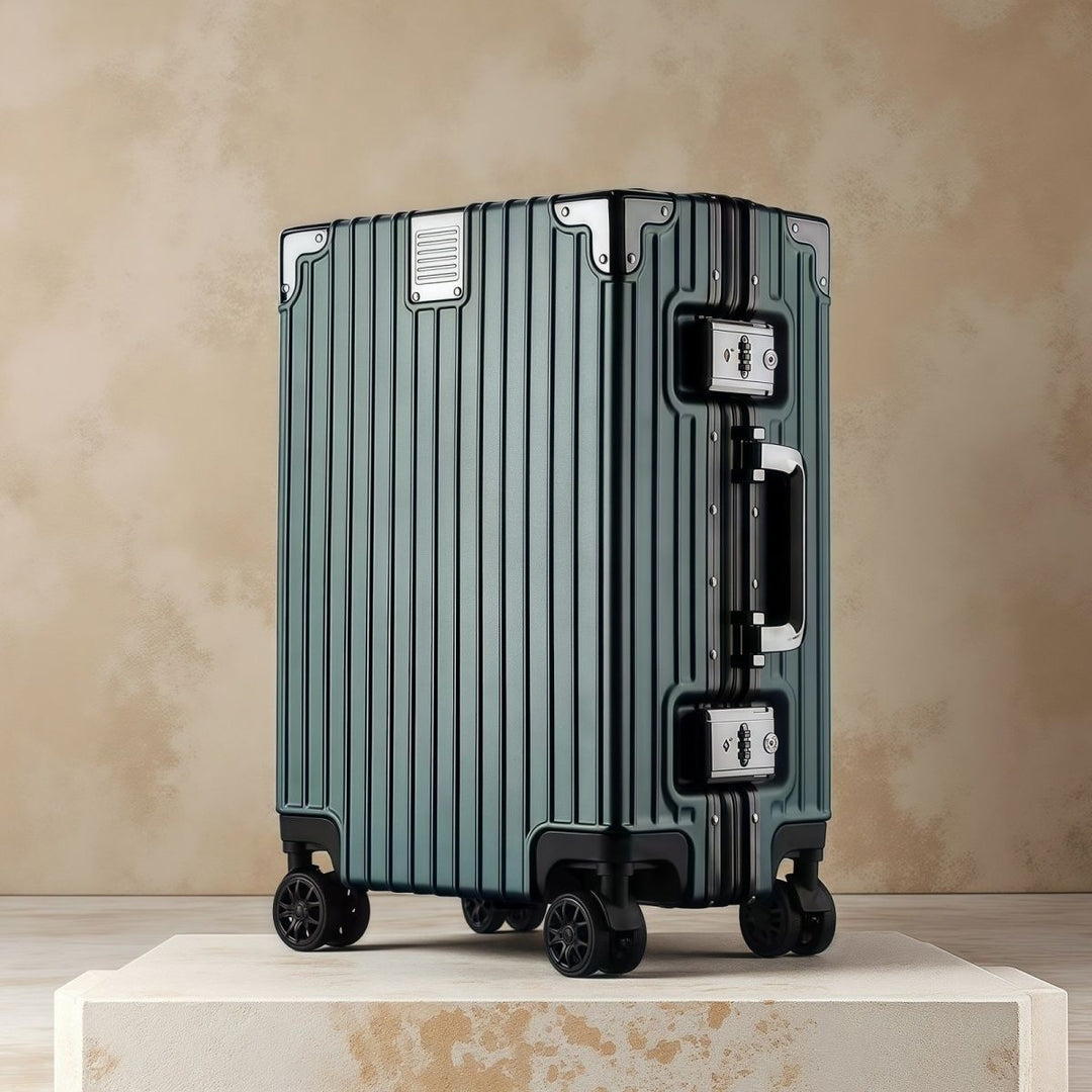 Hard Shell Trolley With Double Safety Lock And Silent 360-Degree Wheels Stornfield