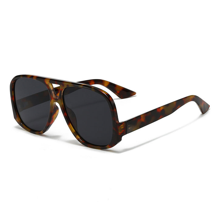 Women trendy oversized sunglasses in modern tortoiseshell pattern Stornfield