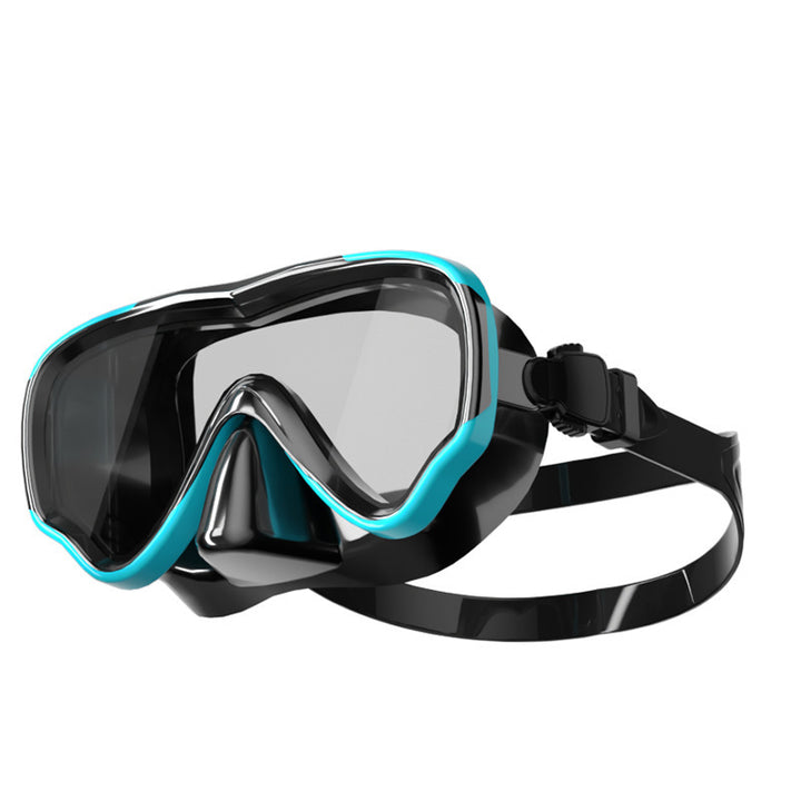 Diving mask with anti-fog technology and wide field of vision Stornfield
