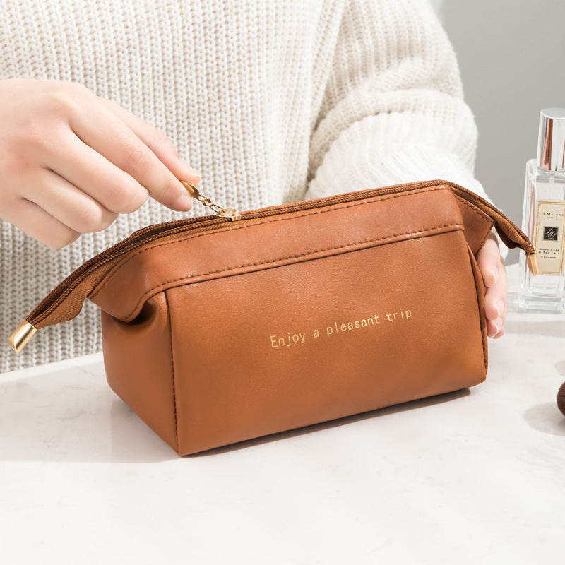 Travel-Friendly Makeup Pouch Stornfield