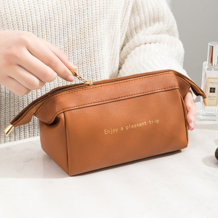 Travel-Friendly Makeup Pouch Stornfield