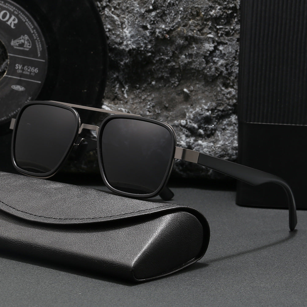 Ladies' fashionable sunglasses with square frame and innovative lenses Stornfield