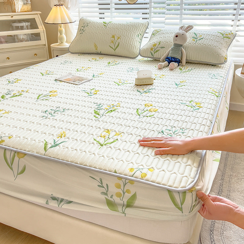 Quilted Floral Pattern Mattress Protector