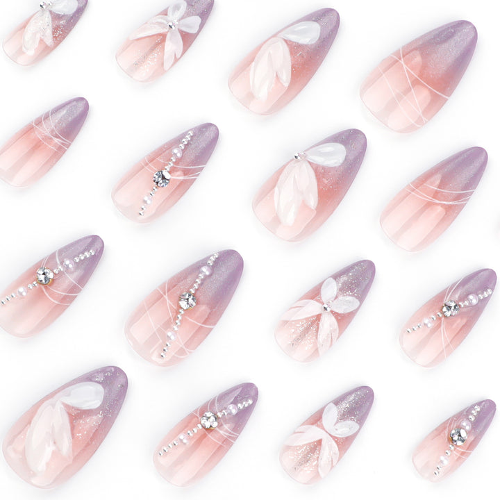 Artful Nail Extensions with Delicate Flower Designs Stornfield