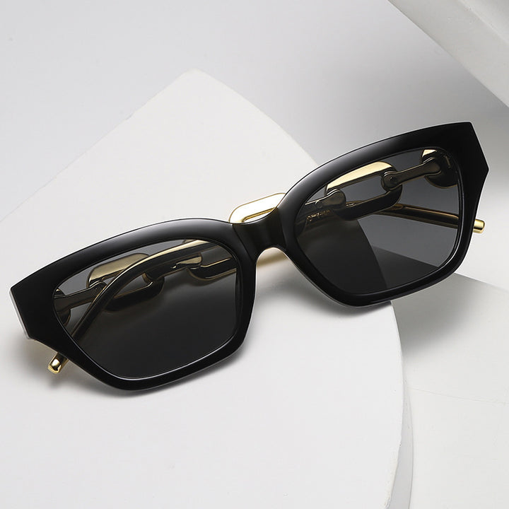 Luxe Fashion Cat Eye Sunglasses with Statement Chain Stornfield
