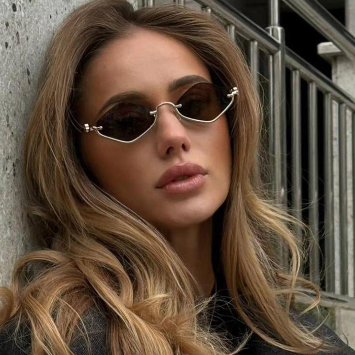 Women's trendy square sunglasses with delicate metal frame Stornfield