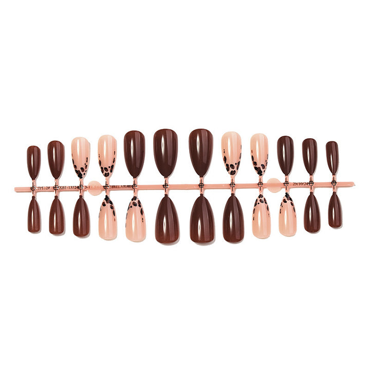 Artificial nail set with elegant designs Stornfield