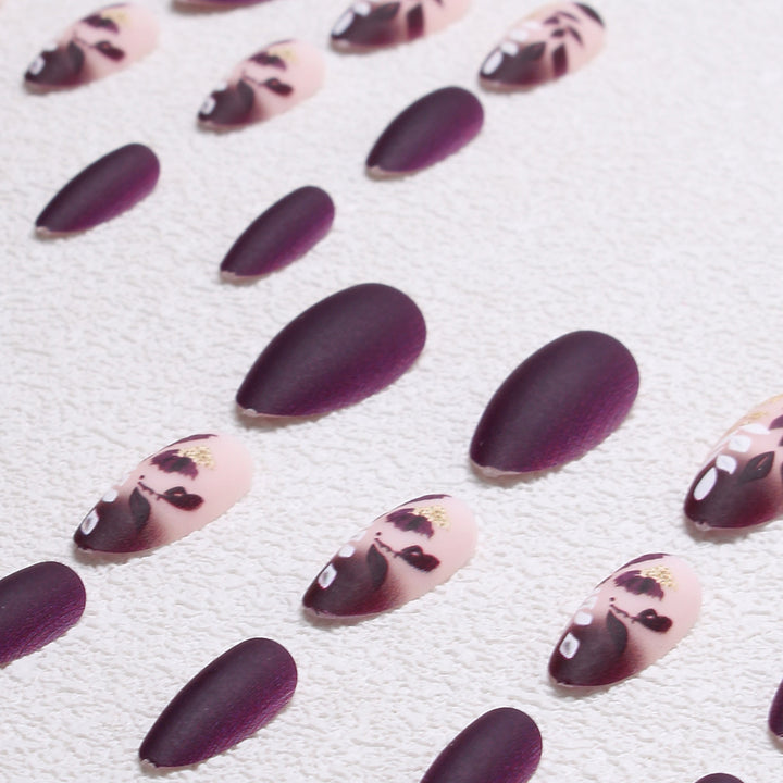 Elegant Floral Press-On Nail Set Stornfield