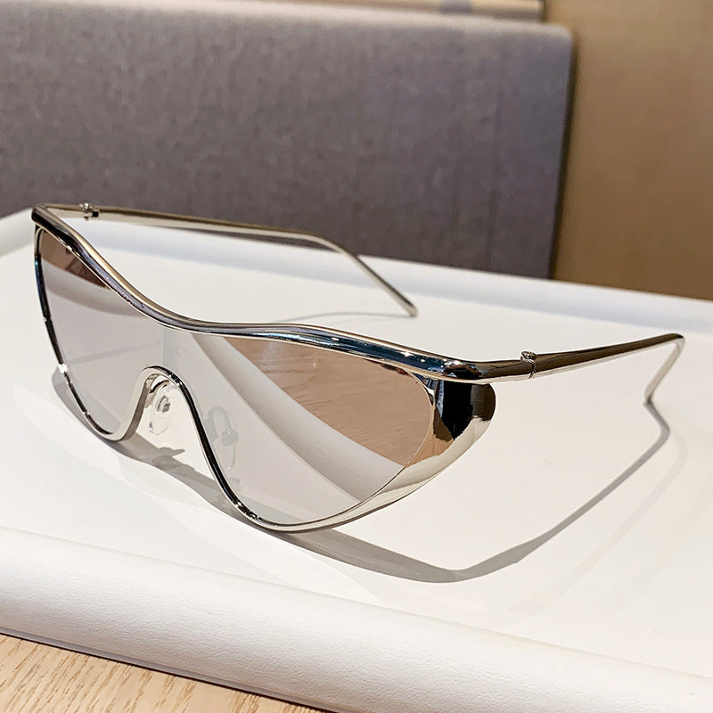 Women's futuristic oversized sunglasses with striking design Stornfield