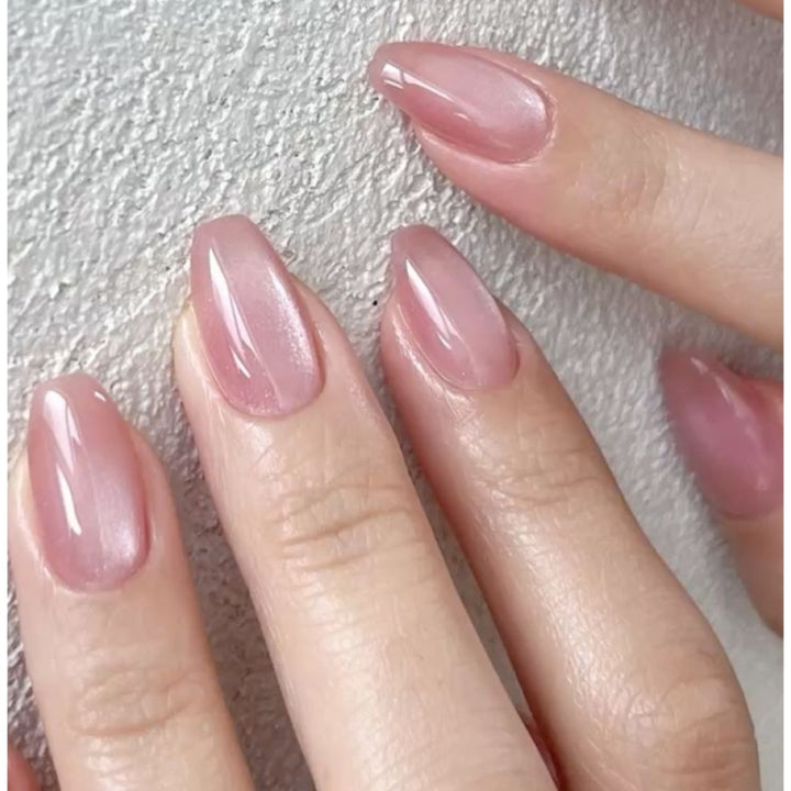 Glittering and Elegant Artificial Nails Stornfield
