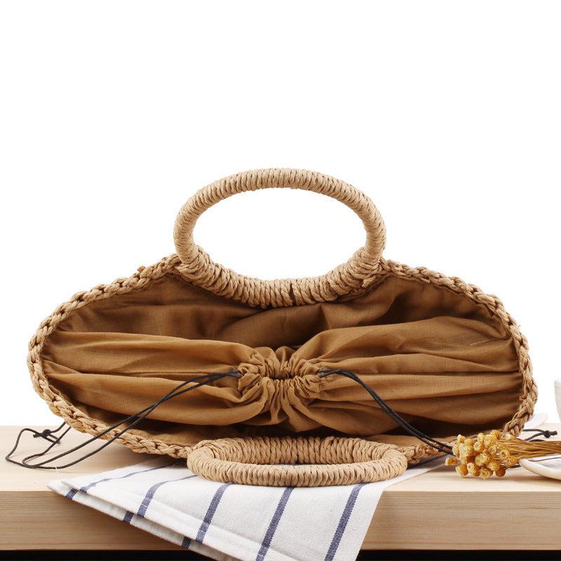 Beach bag made of durable woven material with modern circular design Stornfield