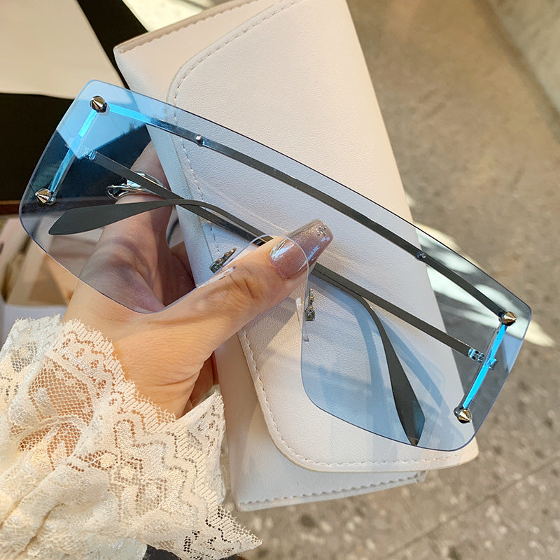 Women oversized sunglasses with modern frame and UV protection Stornfield