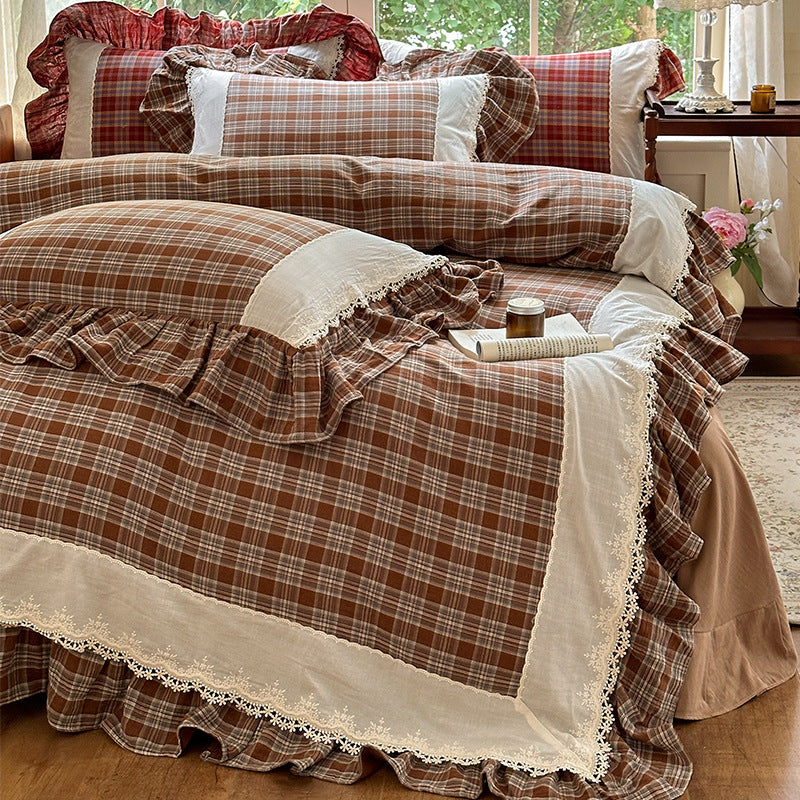 Ruffled Plaid Cotton-Linen Duvet Cover Set with Lace-Trimmed Border and Decorative Pillow Shams
