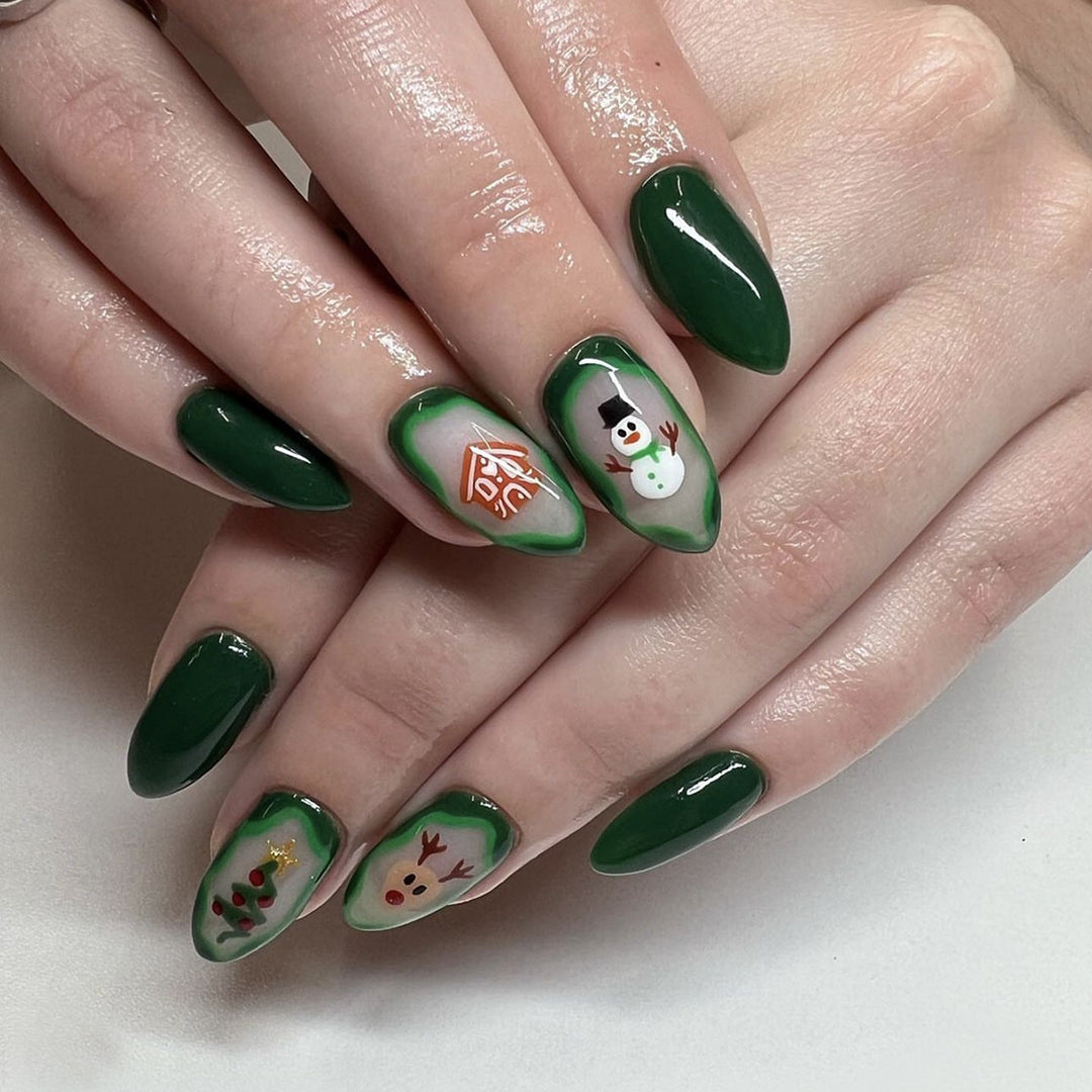Creative nail set with festive Christmas motifs and shine Stornfield