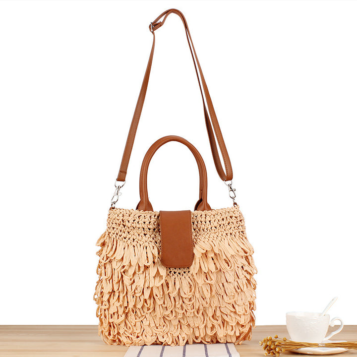 Luxurious shoulder bag with handmade fringes Stornfield