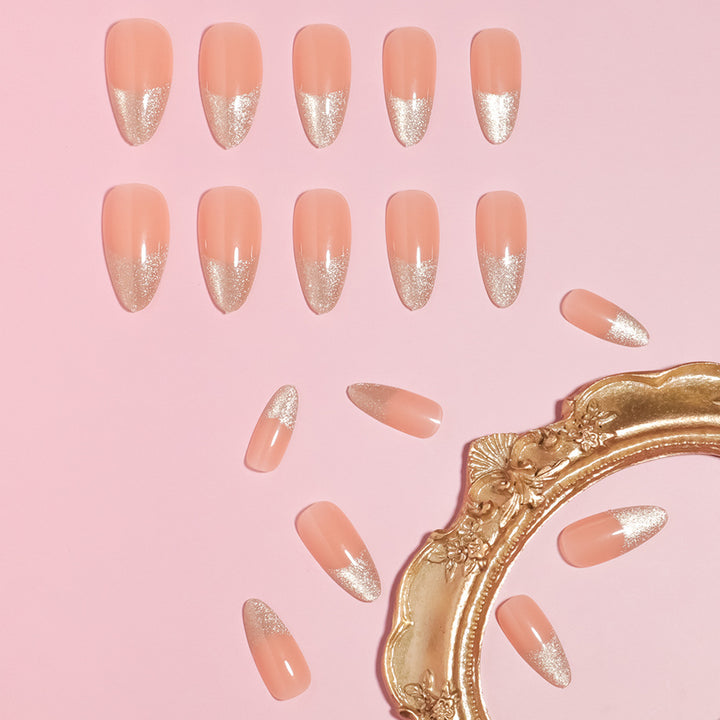 Elegant Almond-Shaped Press-On Nails Stornfield