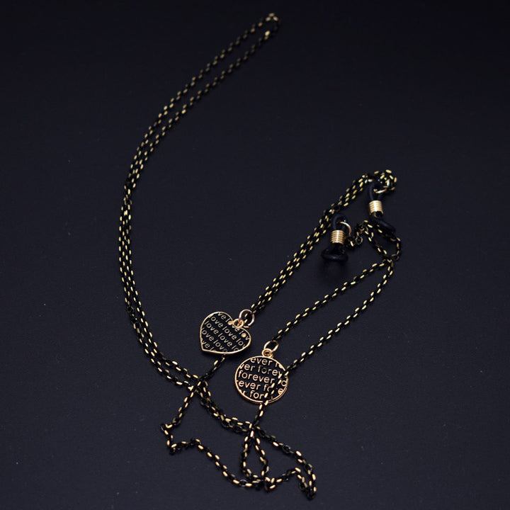 Elegant Heart Pendant Eyewear Chain Stornfield