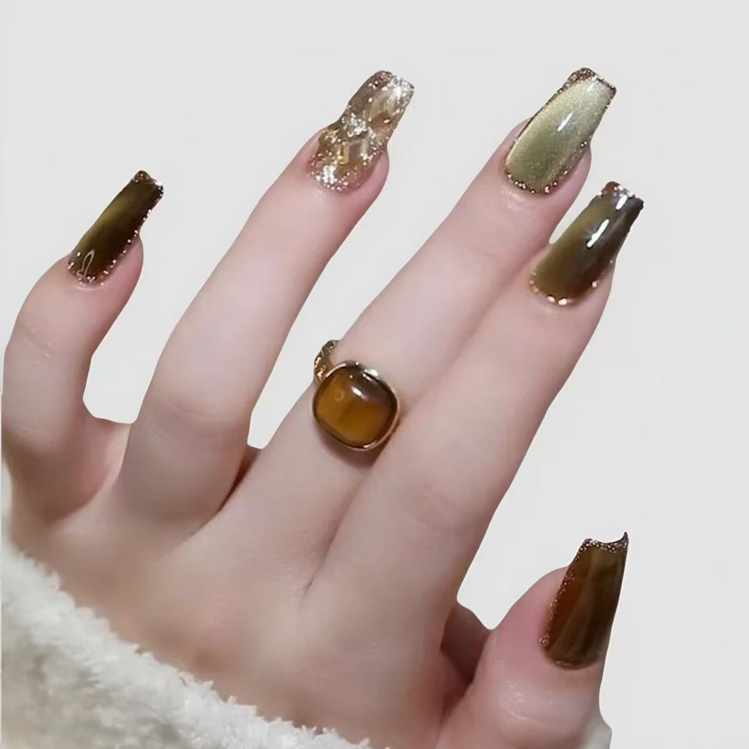 Glamorous Luxurious Press-On Nail Set Stornfield